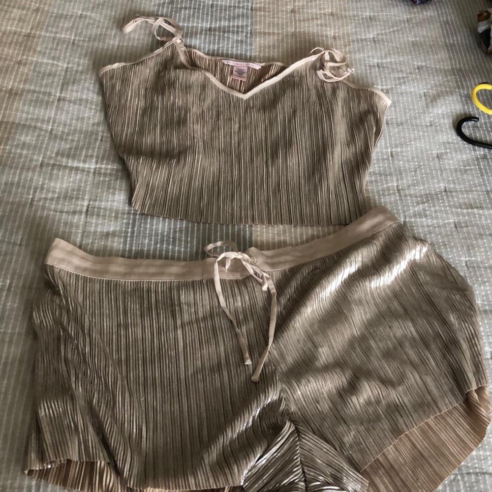 Victoria’s Secret sleep set